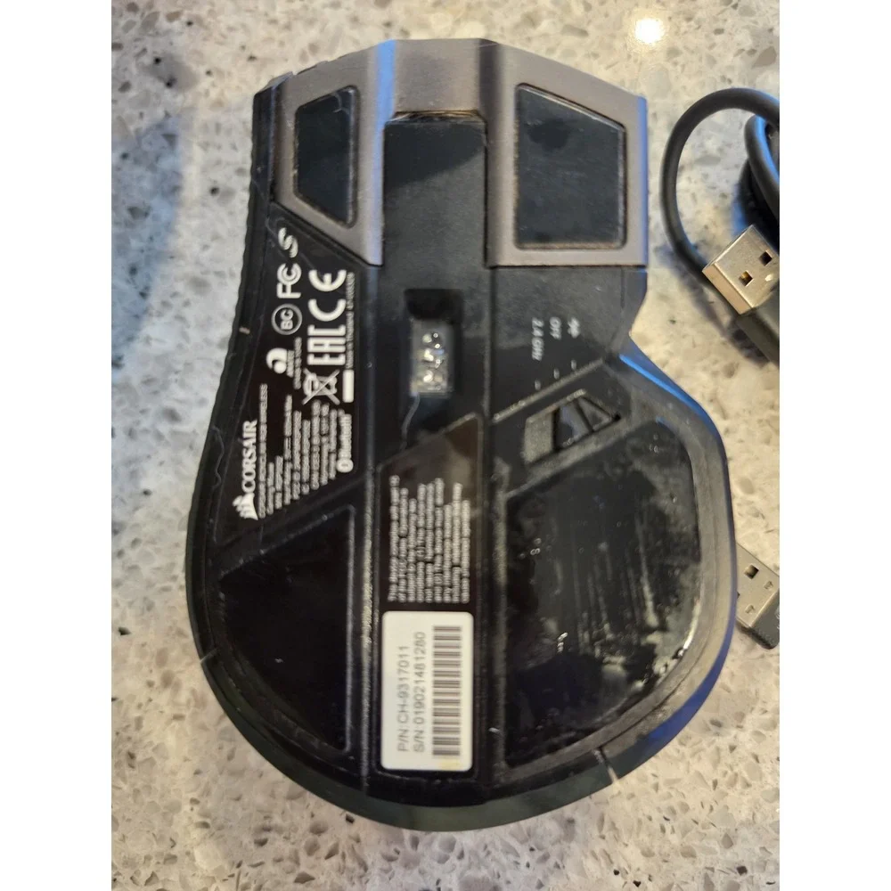 Corsair CH-9317011-NA Ironclaw RGB Wireless Rechargeable Gaming Mouse
